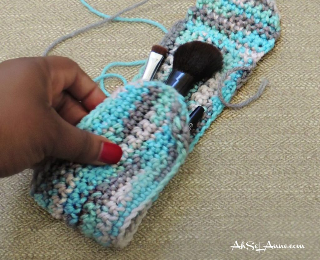 constructing crochet bag